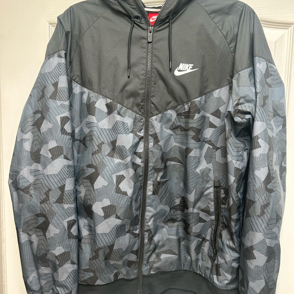 Nike Men's Windbreaker Jacket size L